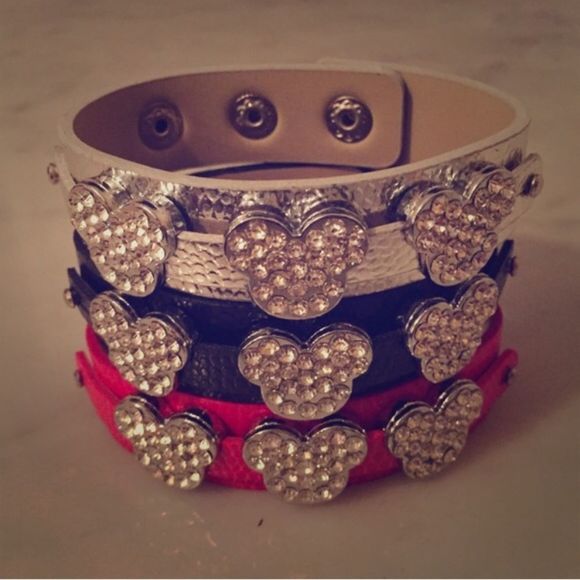 •custom• Mickey Themed Bracelet - Picture 1 of 1